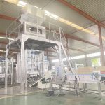 एक सेट स्वचालित 1-3.5 किलो डिटर्जेंट पाउडर पैकेजिंग मशीन डिलीवरी के लिए तैयार है।